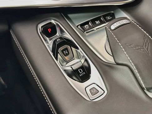 Used 2022 Chevrolet Corvette Stingray Premium Conv w/ Z51 Performance Package RWD image 15
