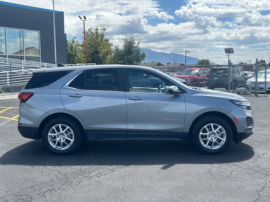 Used 2024 Chevrolet Equinox LT AWD/4WD image 2