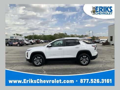 Used 2025 Chevrolet Equinox LT w/ Convenience Package II FWD image 1