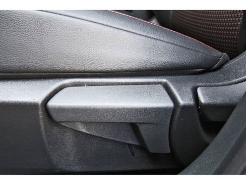 Used 2025 Nissan Kicks SR AWD/4WD image 25
