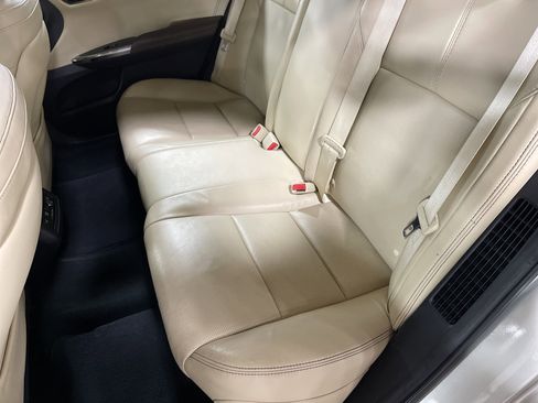 Used 2013 Toyota Avalon Limited image 11