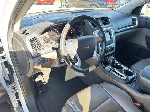 Used 2016 GMC Acadia SLT image 18