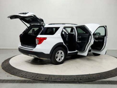 Used 2024 Ford Explorer XLT w/ Equipment Group 202A image 15