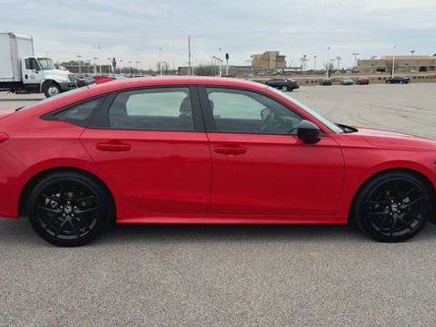 Used 2024 Honda Civic Sport image 9