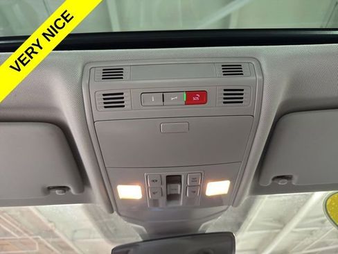 Used 2024 Volkswagen Jetta SE FWD image 21