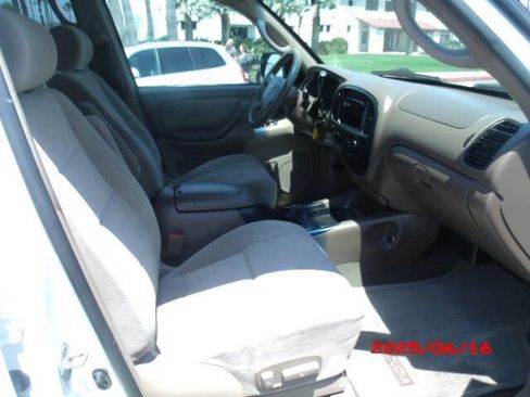 Used 2003 Toyota Sequoia SR5 image 23