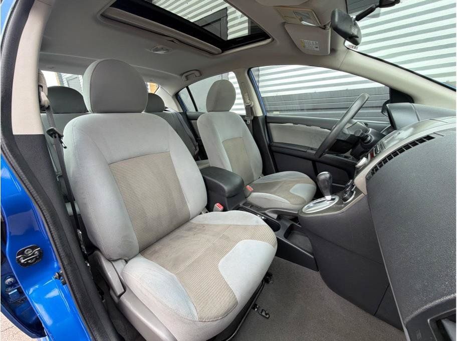 Used 2011 Nissan Sentra 2.0 SR w/ Moonroof Pkg FWD image 18