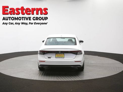 Used 2023 Honda Accord LX image 37