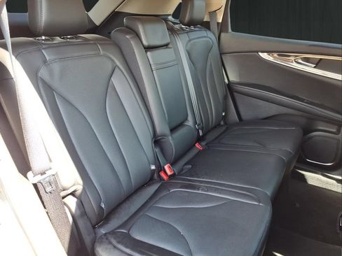 Used 2023 Lincoln Nautilus Reserve AWD/4WD image 14