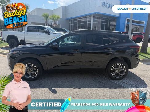 Used 2025 Chevrolet Trax LT FWD image 7