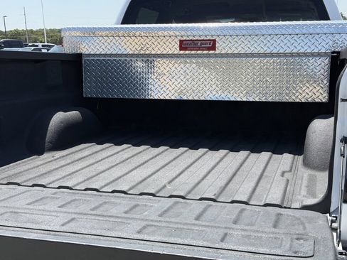 Used 2018 Chevrolet Silverado 1500 LT w/ Texas Edition RWD image 28