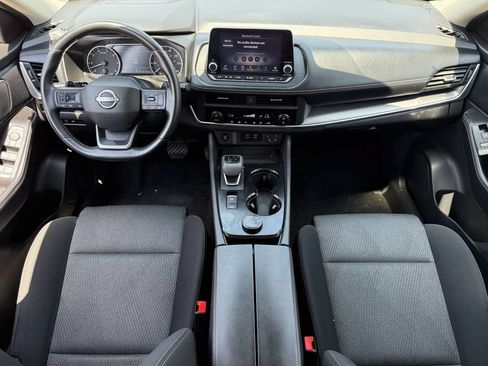 Used 2025 Nissan Rogue SV AWD/4WD image 10