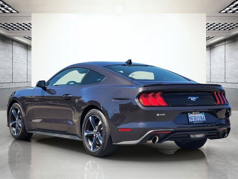 Used 2022 Ford Mustang Coupe RWD image 8