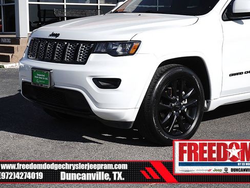 Certified 2020 Jeep Grand Cherokee Altitude RWD image 40