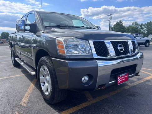 Used 2005 Nissan Titan LE w/ (T01) Tow Pkg AWD/4WD image 4