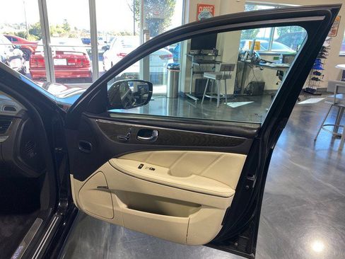 Used 2014 Hyundai Equus Signature image 19