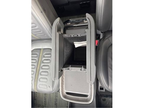 Used 2022 Rivian R1T Adventure image 18