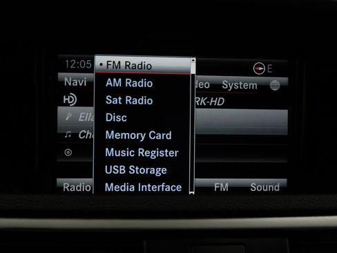 Used 2013 Mercedes-Benz E 350 4MATIC Sedan image 59