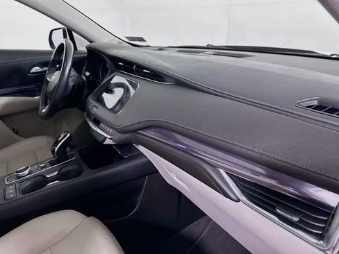 Used 2023 Cadillac XT4 Luxury FWD image 33