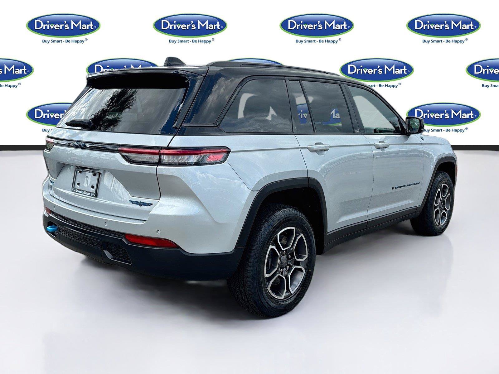 Used 2023 Jeep Grand Cherokee Trailhawk AWD/4WD image 7