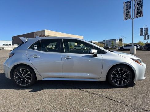 Used 2019 Toyota Corolla XSE image 2