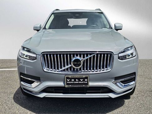 Certified 2025 Volvo XC90 T8 Plus w/ Protection Package Premier AWD/4WD image 8
