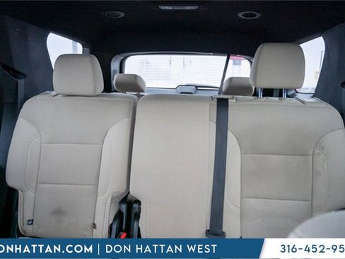 Used 2023 Chevrolet Traverse LS w/ Safety Package image 17
