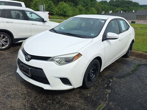 Used 2014 Toyota Corolla LE FWD image 3