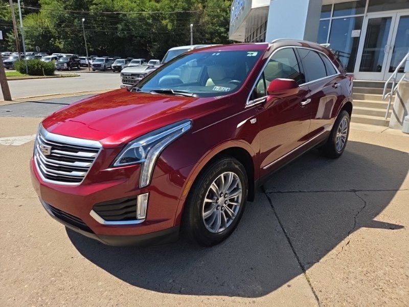 Used 2017 Cadillac XT5 Luxury w/ Driver Awareness Package AWD/4WD image 3
