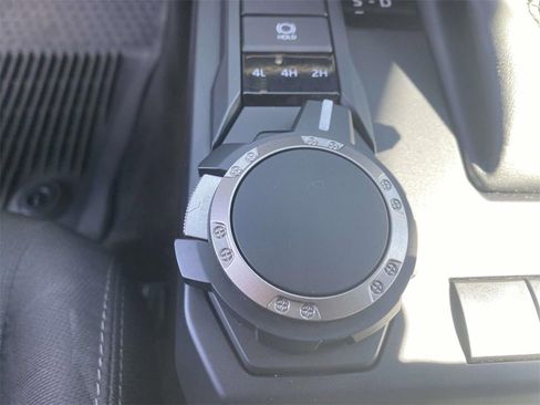 Used 2024 Toyota Tacoma SR image 25