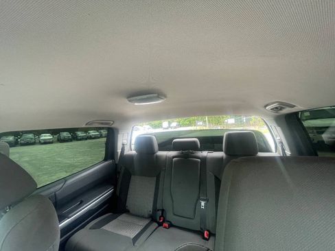 Used 2017 Toyota Tundra SR5 w/ SR5 Upgrade Package AWD/4WD image 34
