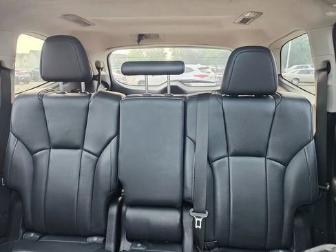 Used 2019 Subaru Ascent Limited AWD/4WD image 12
