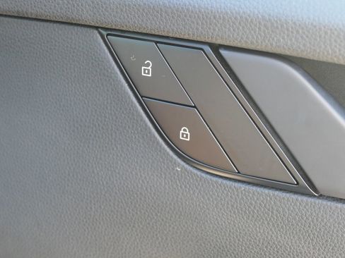 Used 2024 Porsche 911 Targa 4 GTS image 33