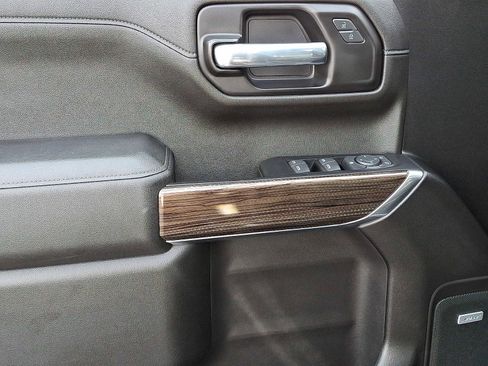 Certified 2022 Chevrolet Silverado 1500 RST w/ Redline Edition image 12