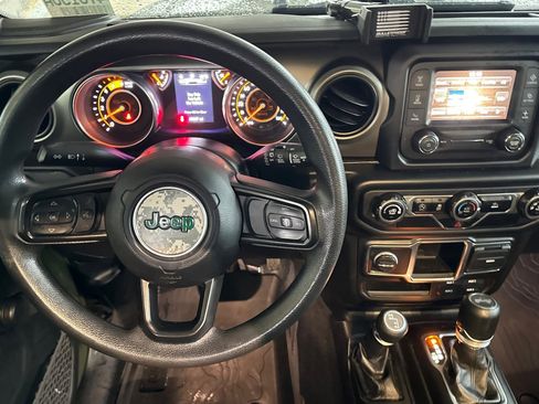 Used 2021 Jeep Wrangler Unlimited Sport image 14