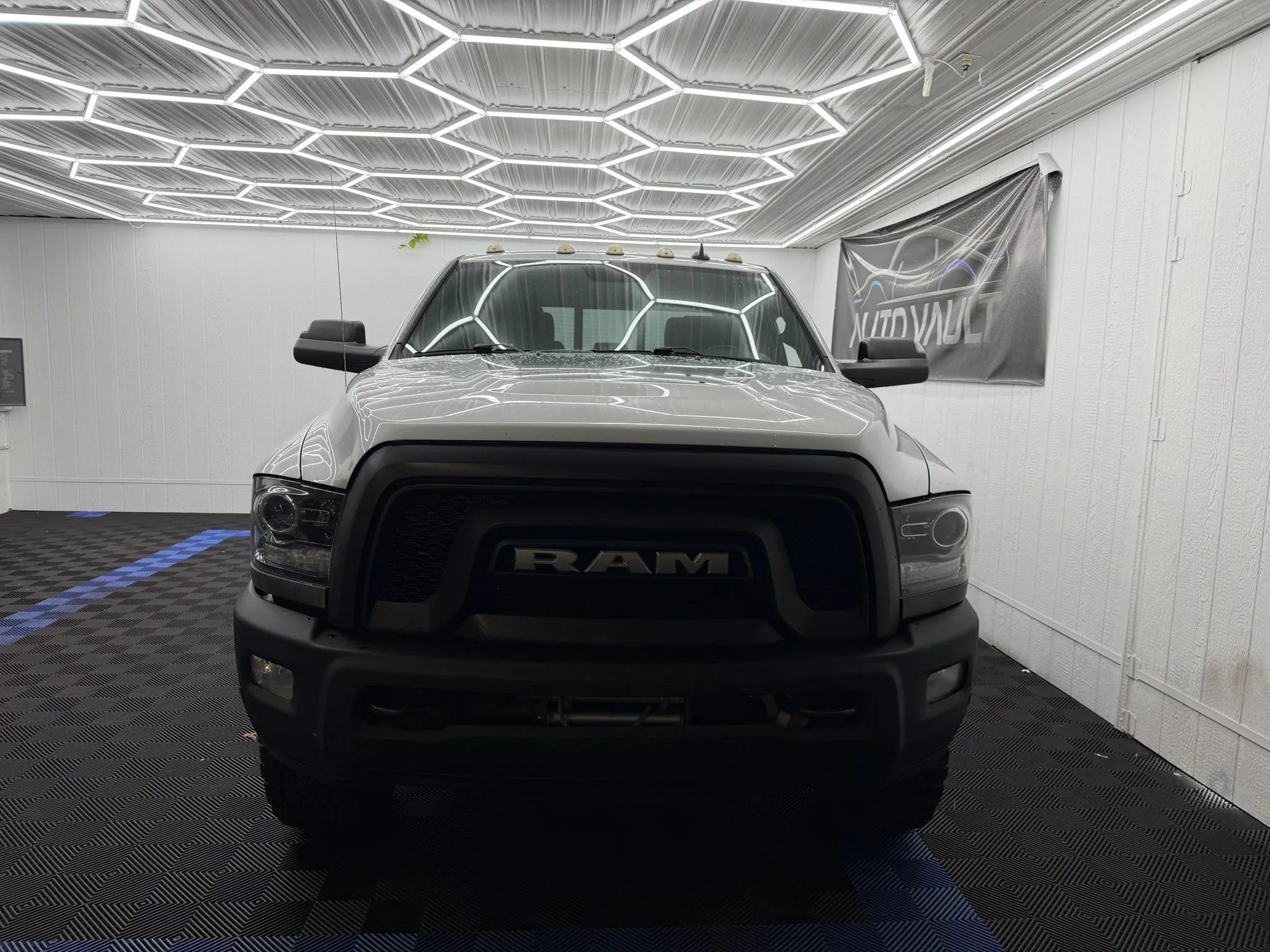 Used 2017 RAM 2500 Power Wagon w/ Leather & Luxury Group AWD/4WD image 4