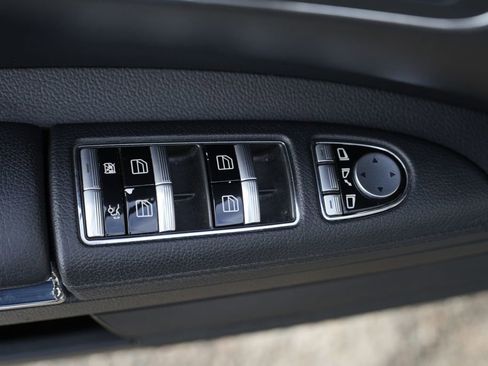 Used 2011 Mercedes-Benz S 550 4MATIC image 20