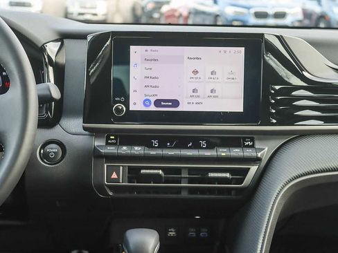 Used 2026 Toyota Camry SE image 12