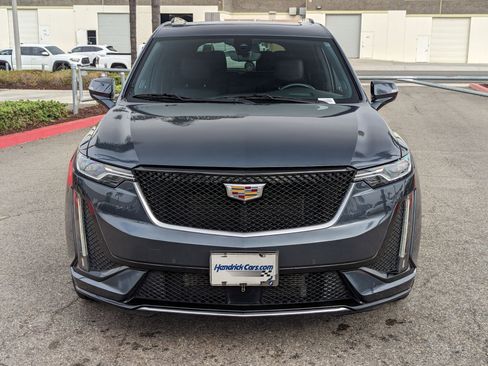 Used 2020 Cadillac XT6 Sport image 3