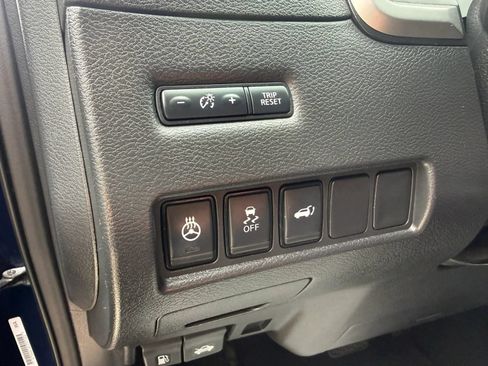 Used 2019 Nissan Murano SV AWD/4WD image 37