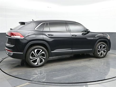 Used 2020 Volkswagen Atlas Cross Sport SEL Premium image 8