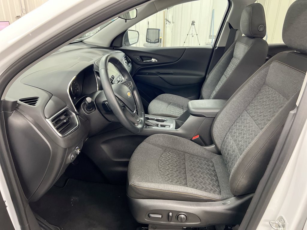 Used 2024 Chevrolet Equinox LT AWD/4WD image 20