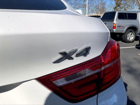 Used 2017 BMW X4 xDrive28i image 11