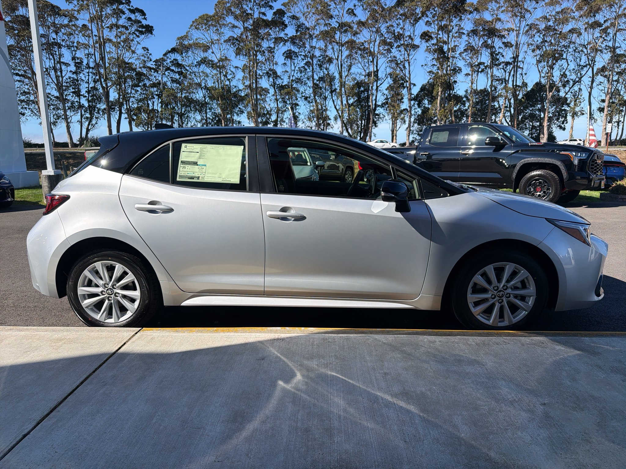New 2027 Toyota Corolla SE FWD image 7