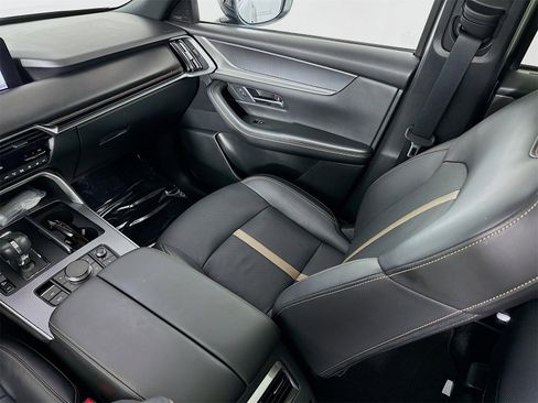 Used 2024 MAZDA CX-90 Plug-In Hybrid w/ Premium Plus image 25