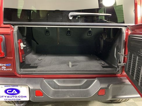 Used 2021 Jeep Wrangler Unlimited Sahara image 34