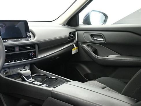 Used 2026 Nissan Rogue SV FWD image 20