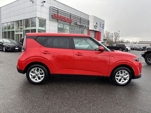 Used 2024 Kia Soul LX w/ Option Group 015 image 8