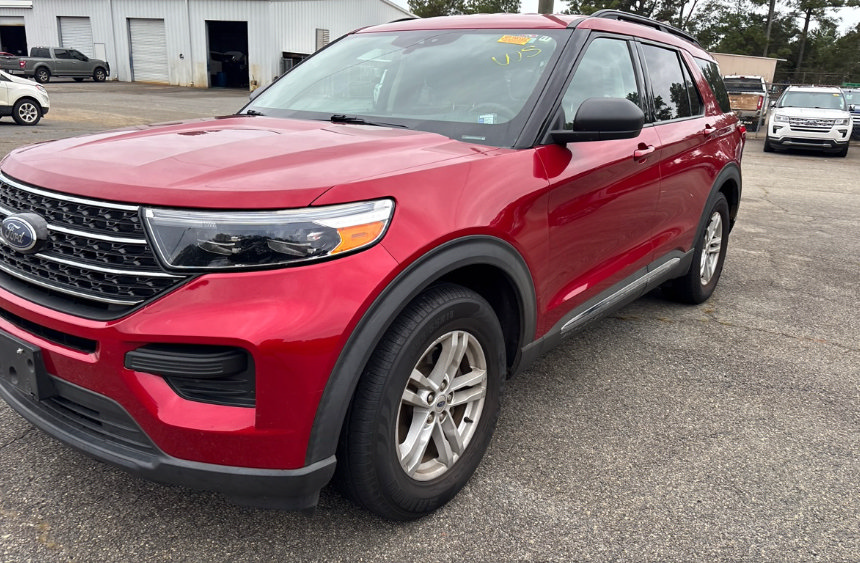 Used 2021 Ford Explorer XLT RWD image 1