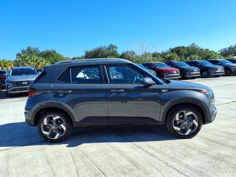 New 2026 Hyundai Venue SEL image 5